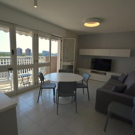 リニャーノ・サッビアドーロLignano Pineta With Sea Viewアパートメント エクステリア 写真