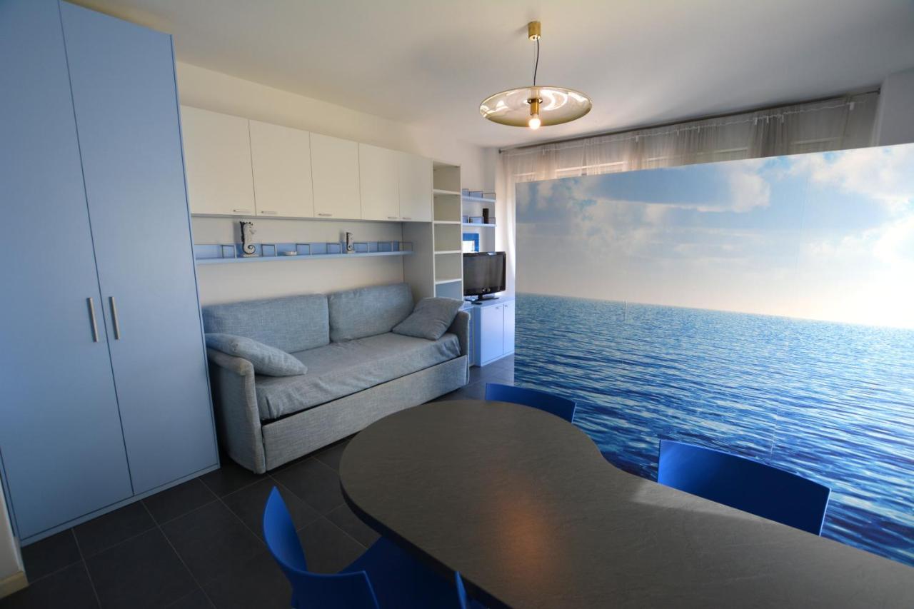 リニャーノ・サッビアドーロLignano Pineta With Sea Viewアパートメント エクステリア 写真